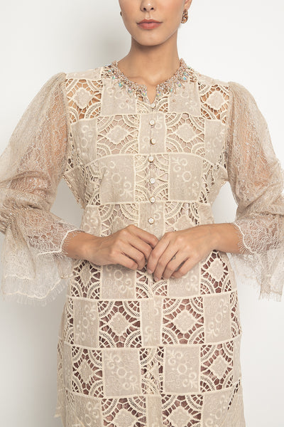 Gantari Kebaya Set in Nude