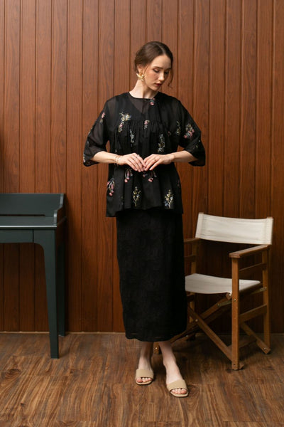 Rose Top in Black
