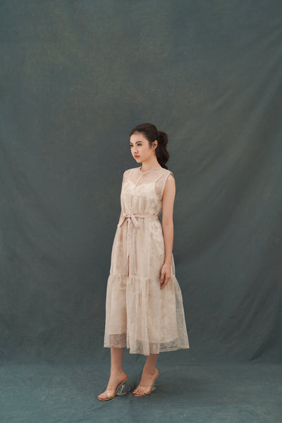 Ex Shop Sample EN040 - Corset back strapless Bridesmaid Dress by Linzi –  The Bride's Wardrobe
