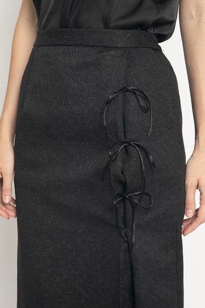 Sei Skirt in Black