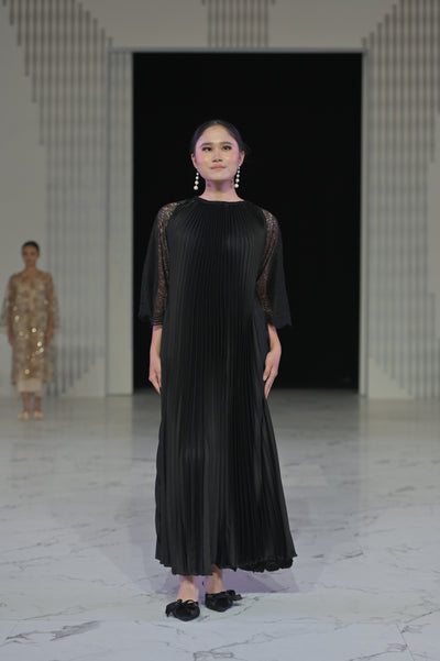 Vilana Dress in Black