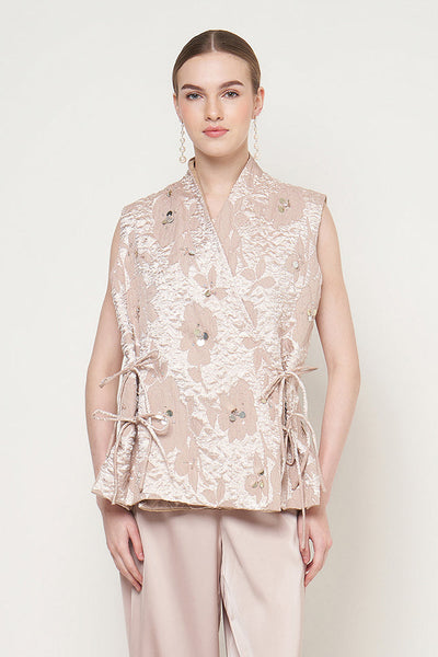 Colette Blouse in Soft Brown
