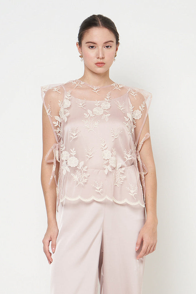 Rhea Top in Blush Pink