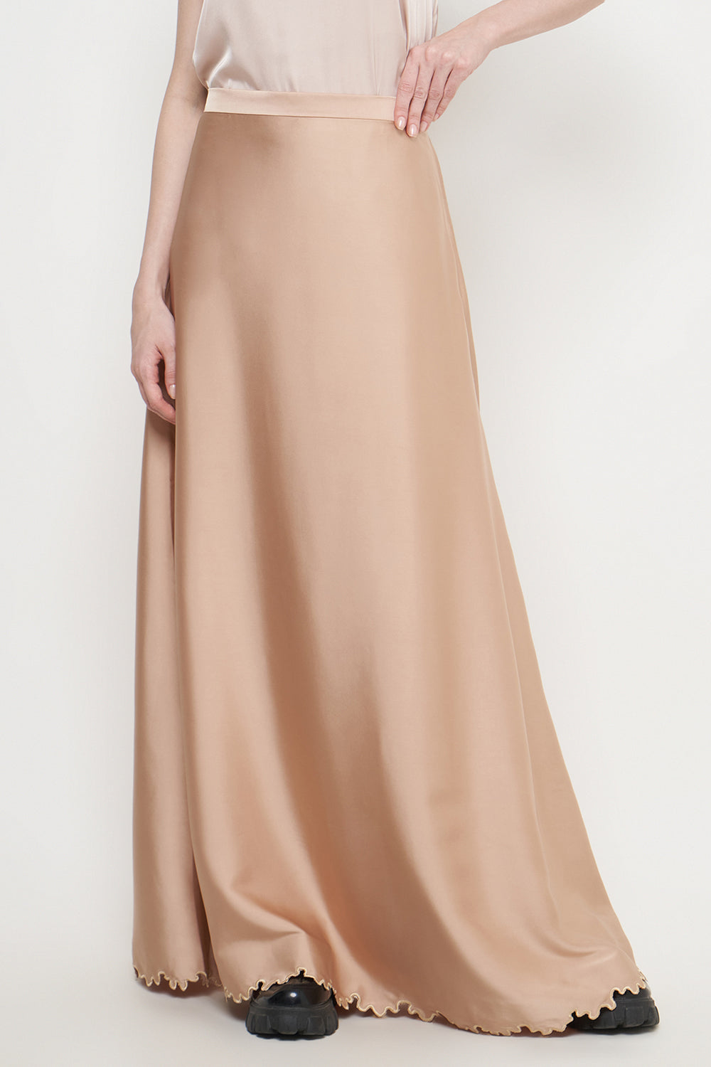 Arisa Skirt in Champagne