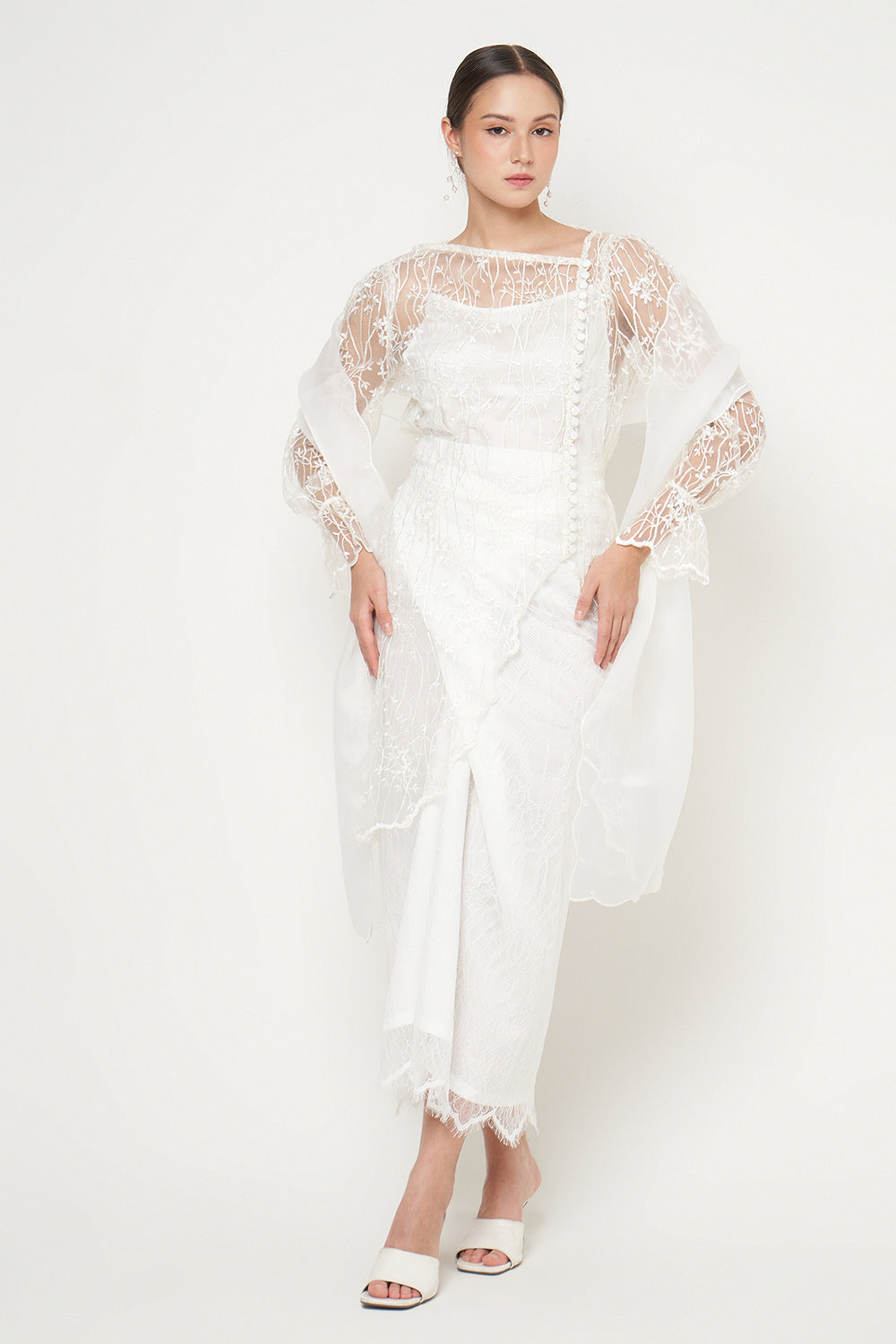 Meliora Kebaya Set in White
