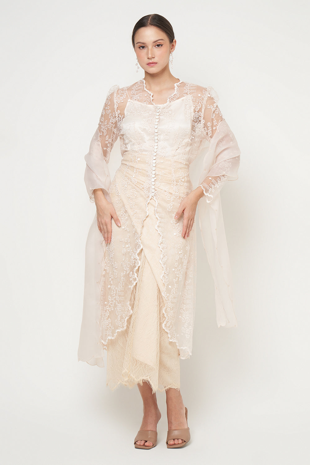 Dalina Kebaya Set in Cream