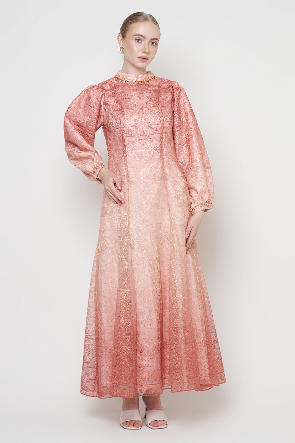 Raniyah Dress in Peach