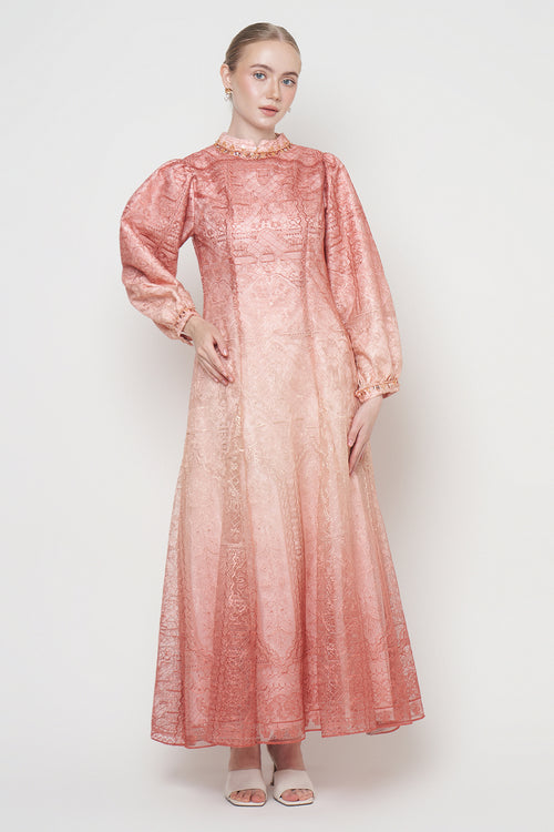 Raniyah Dress in Peach