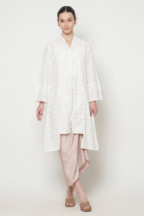 Akari Long Outer Top in White Leaves