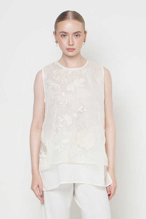 Auryn Top in Ivory