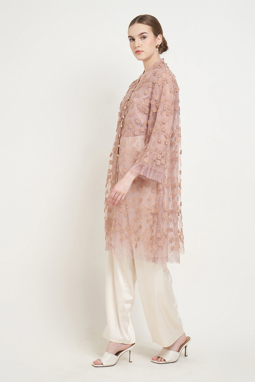 Dandelion Kebaya Top in Mocca