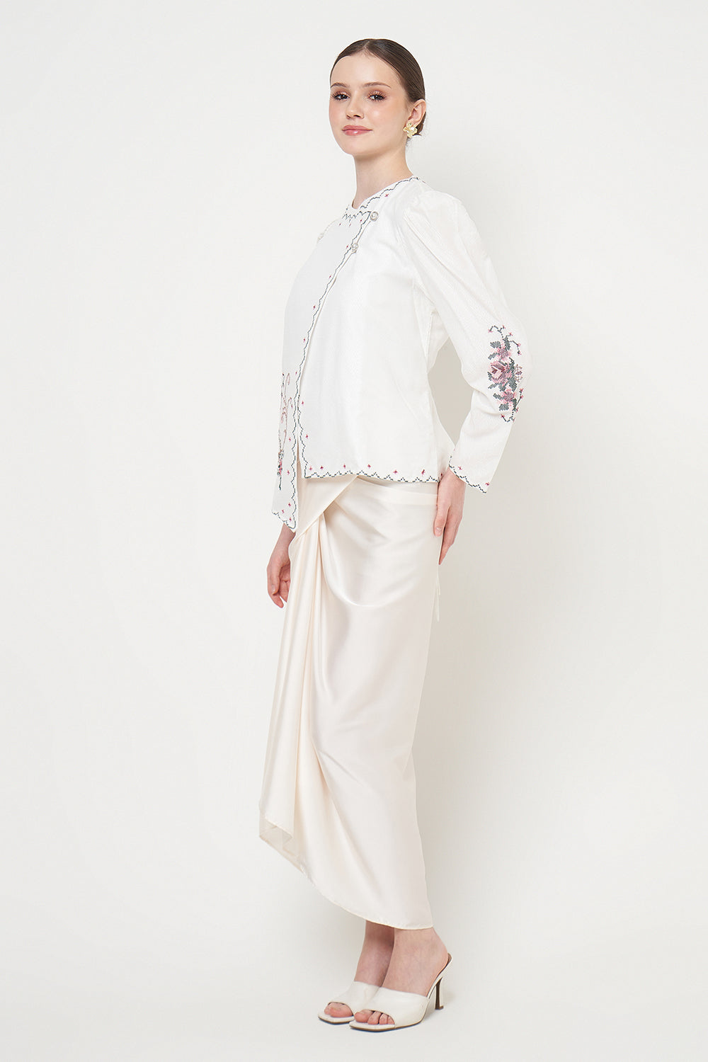 Jati Janggan Top in White