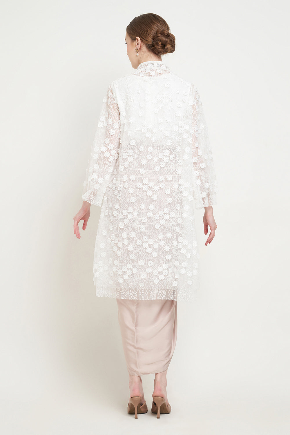 Dandelion Kebaya Top in White