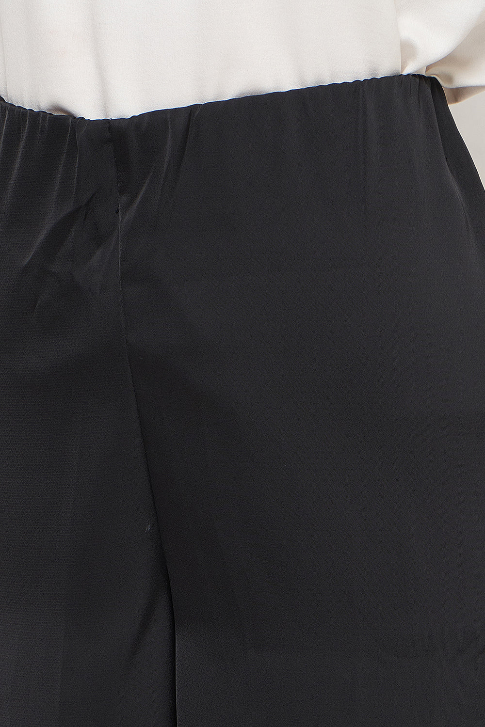 Isaura Pants in Black