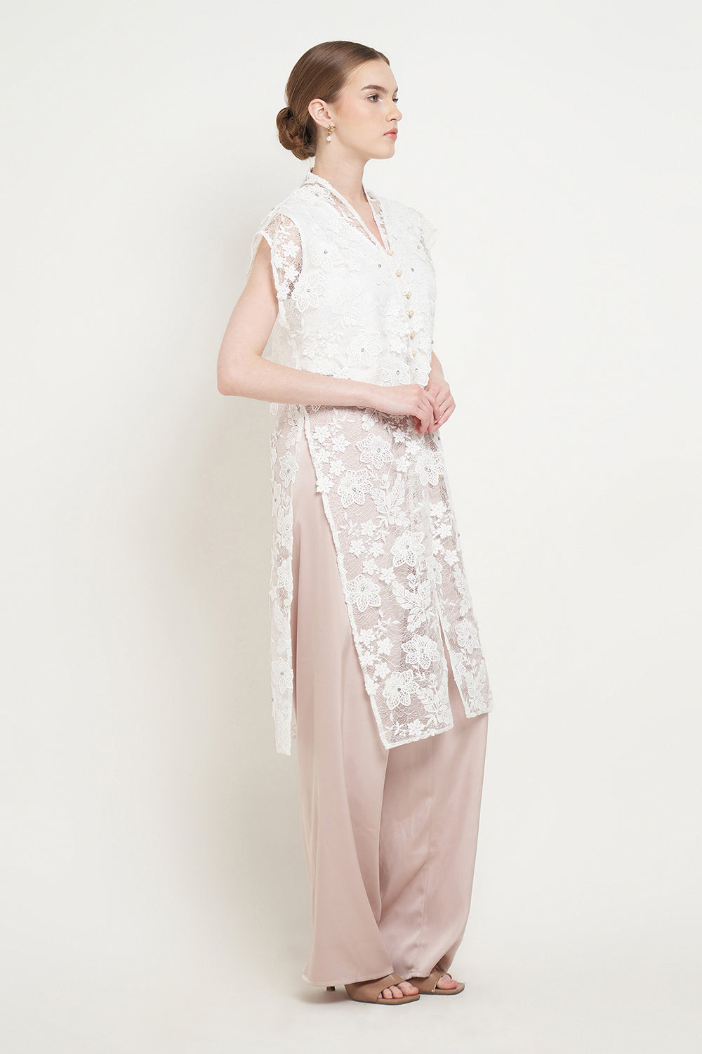 Yuna Long Outer Top in White