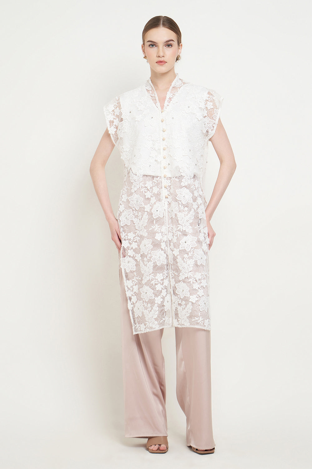 Yuna Long Outer Top in White