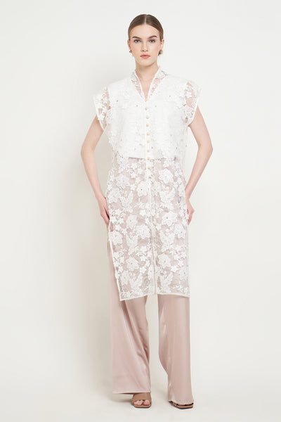 Yuna Long Outer Top in White