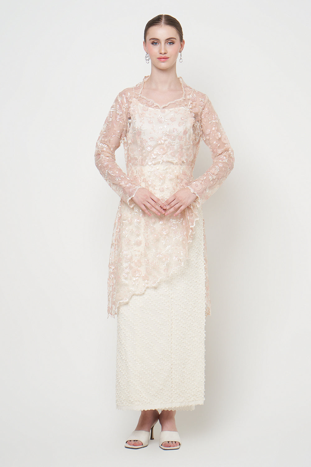 Elira Kebaya Top in Soft Pink