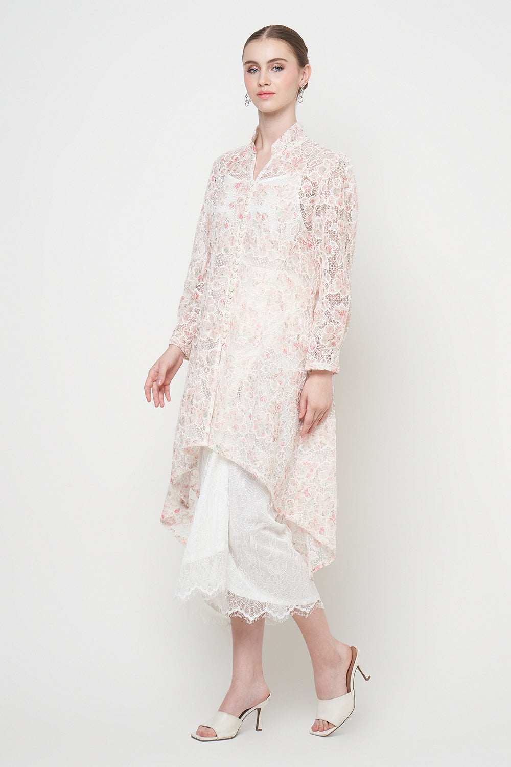 Seina Kebaya Top in Light Pink