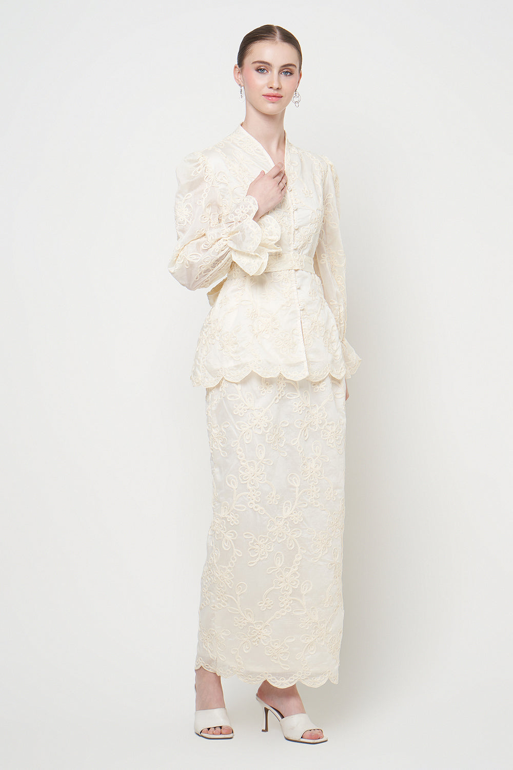 Noura Kebaya Set in Cream