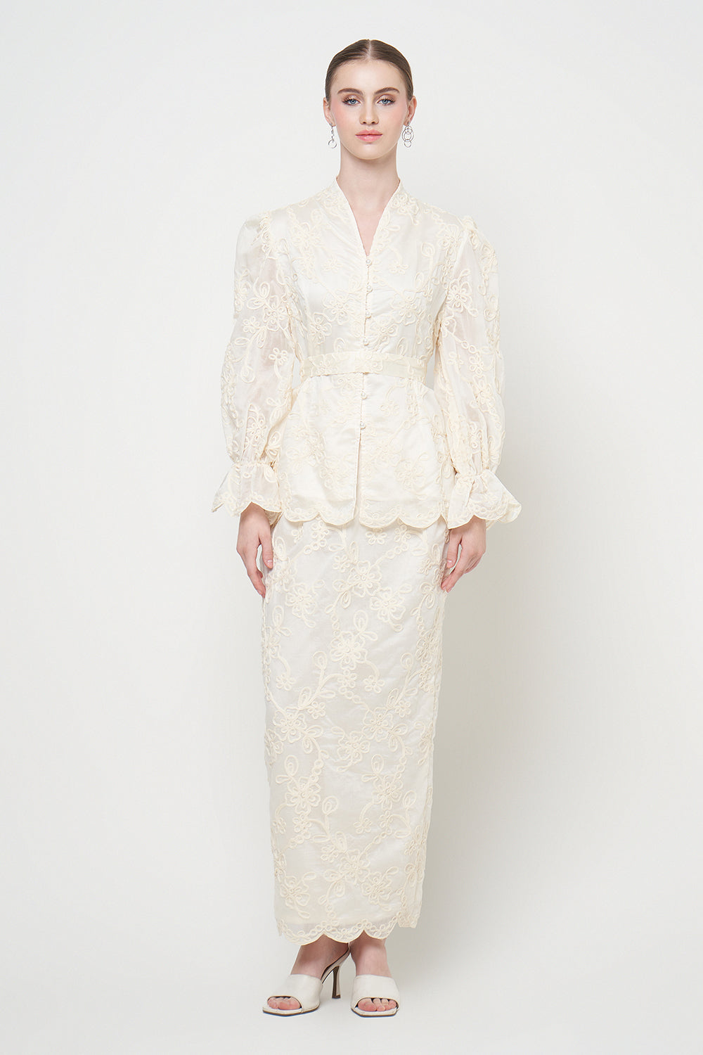 Noura Kebaya Set in Cream