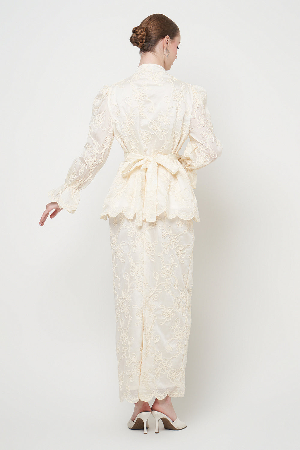 Noura Kebaya Set in Cream