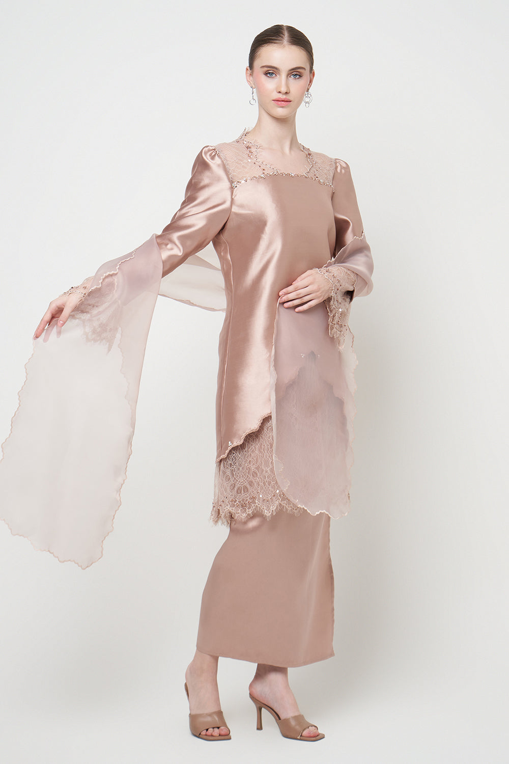 Kiara Kurung Set in Nude