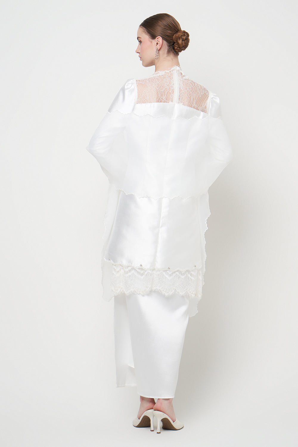 Kiara Kurung Set in White