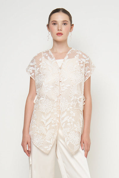 Kevia Top in Ivory