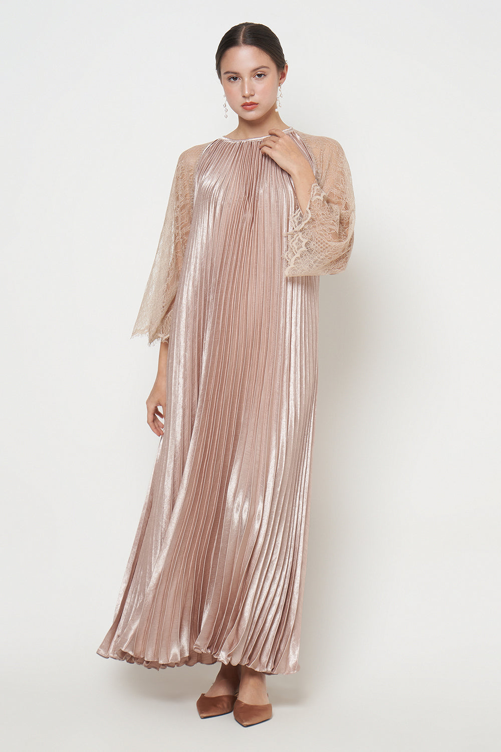 Janvika Dress in Gold