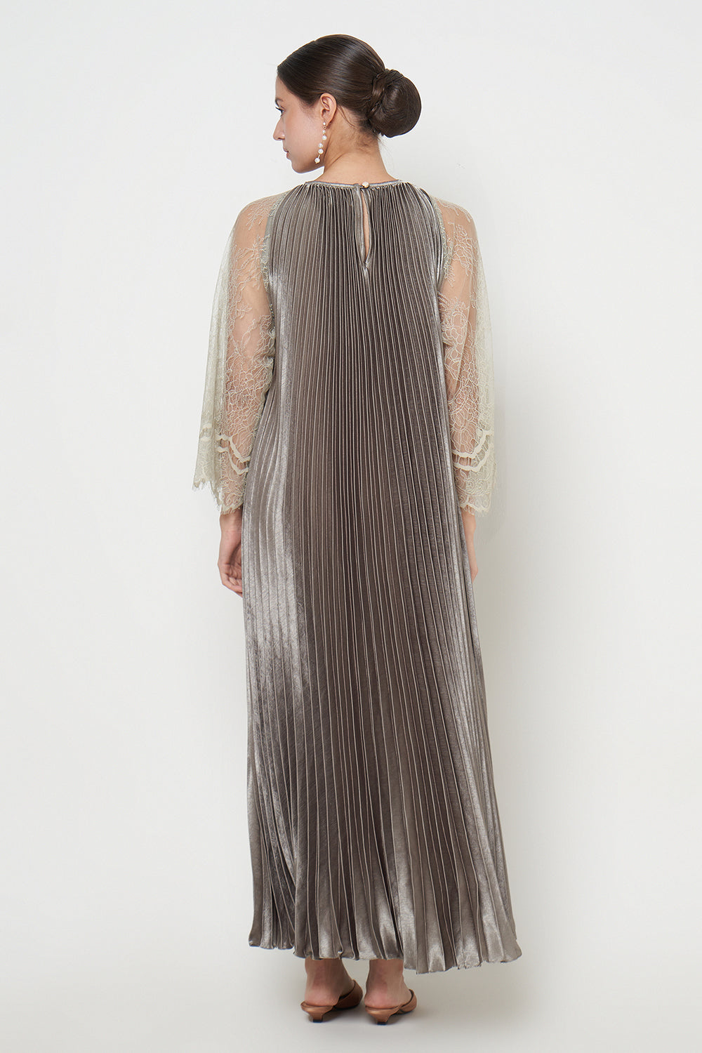 Janvika Dress in Olive