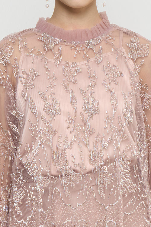 Crema Pleats Top in Creme