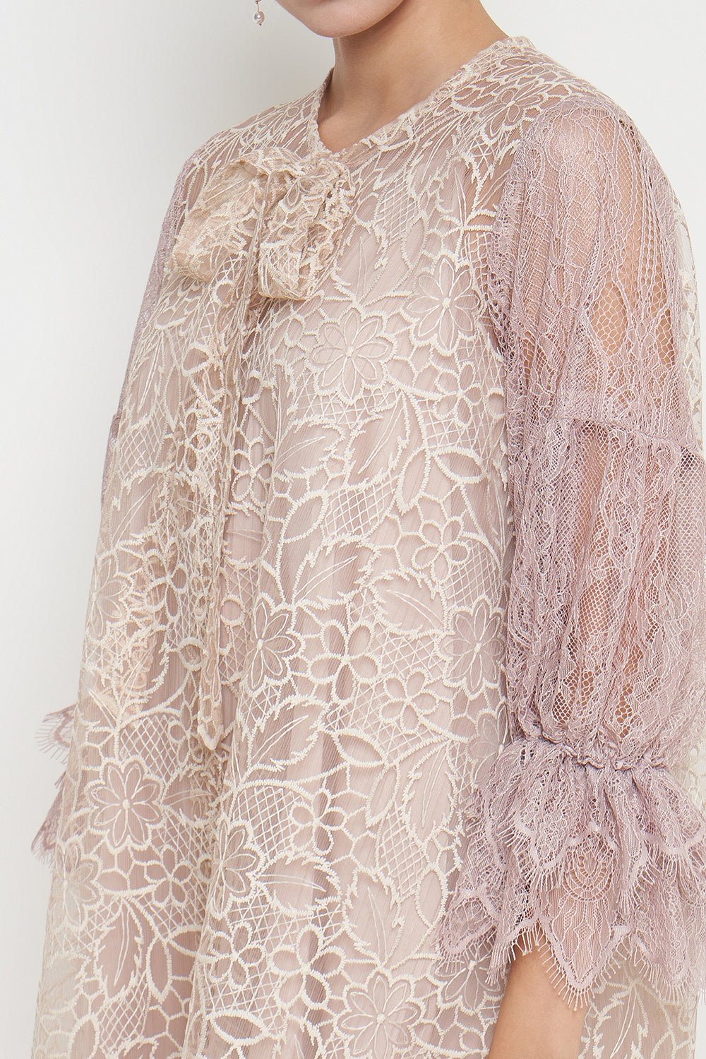 Sroja Dress in Creme