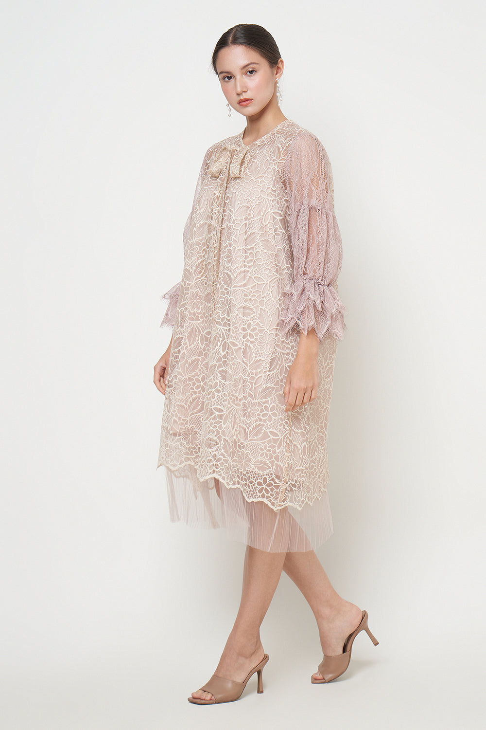 Sroja Dress in Creme