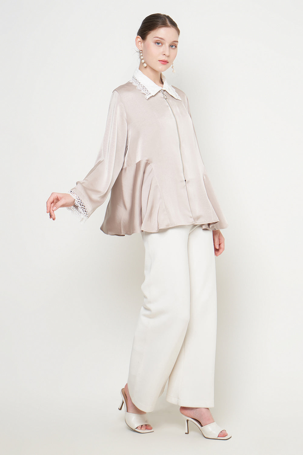 Gamita Zipper Top in Etoupe White