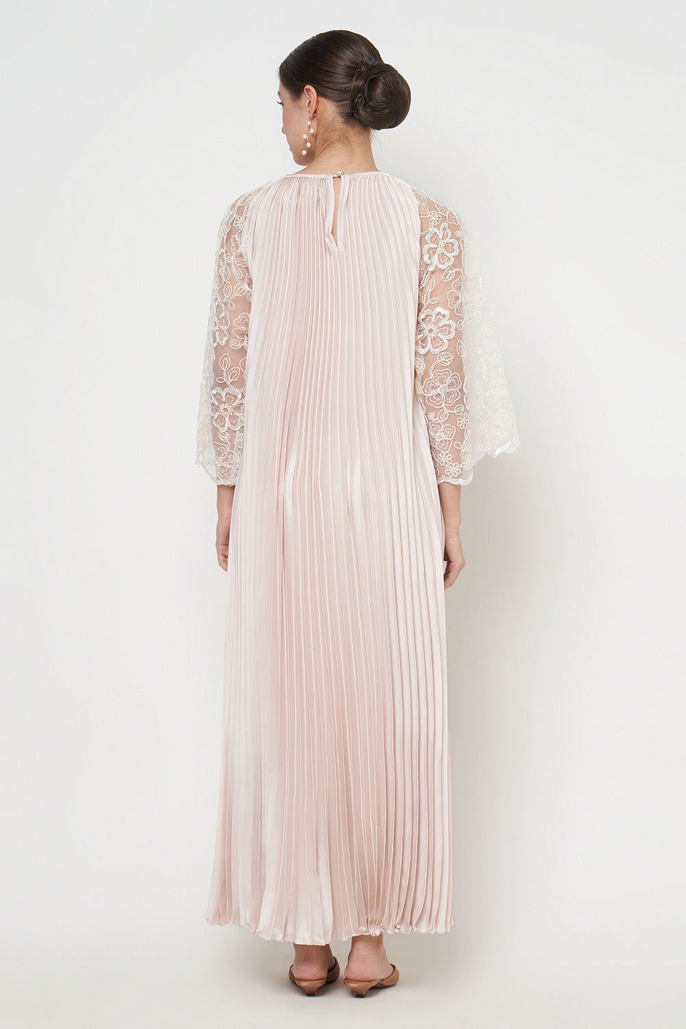 Clarisha Dress in Ivory