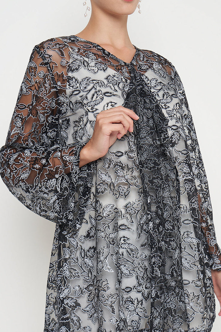 Vee Top in Black