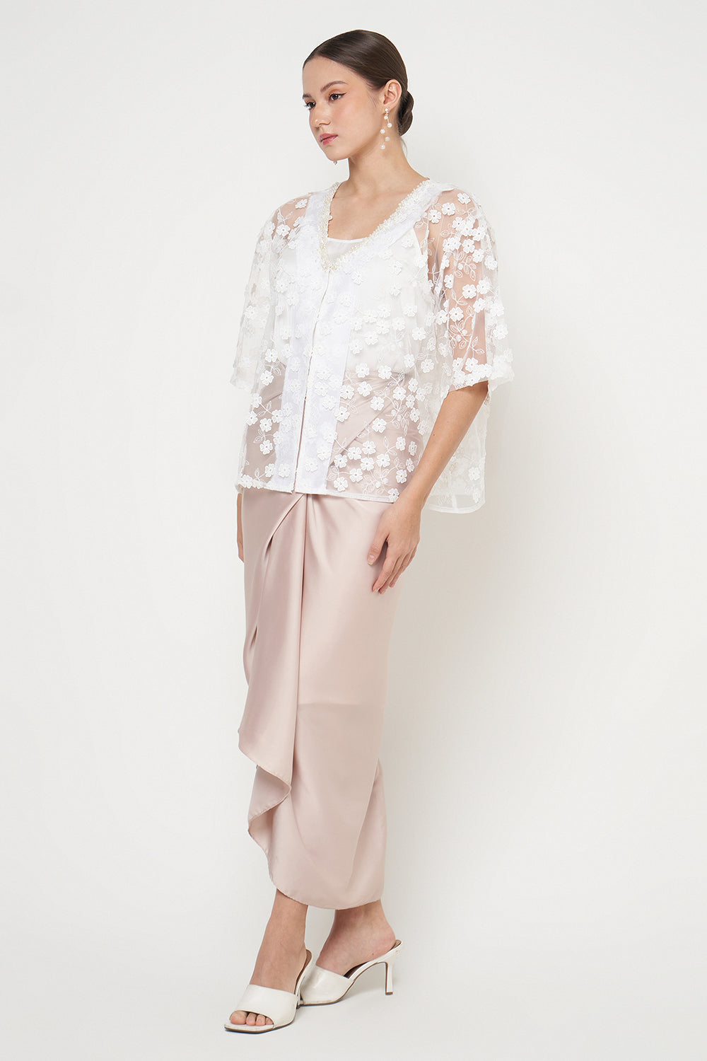 Flower Top in White