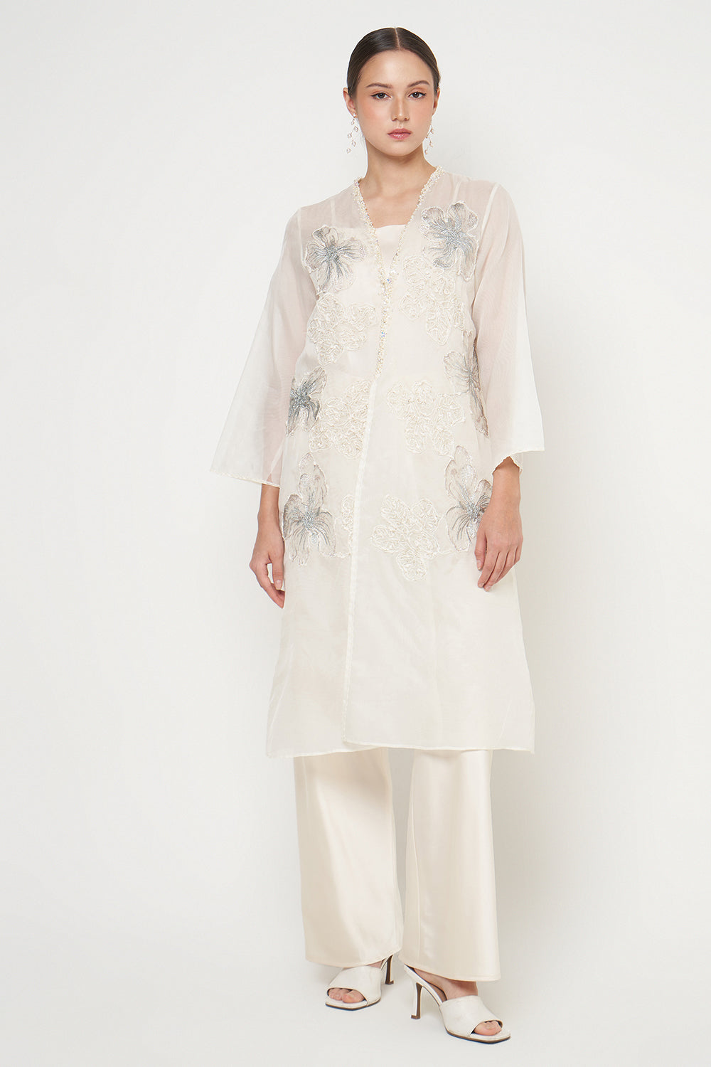 Everly Outer Dress in Broken White