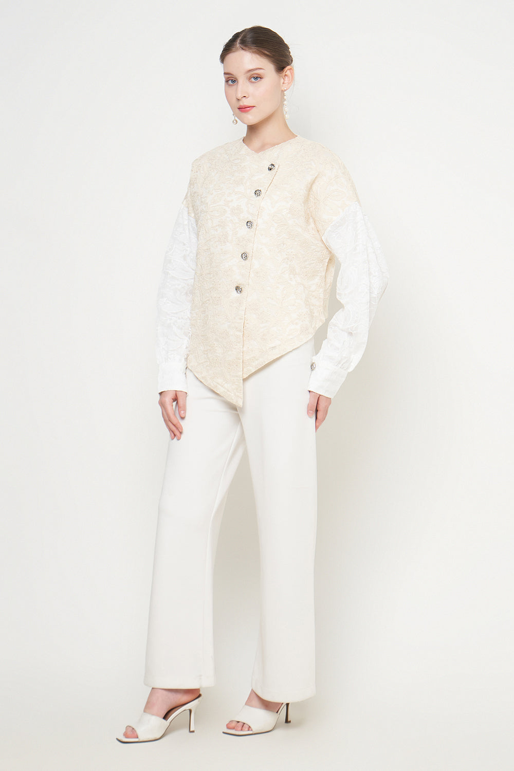 Gemati Top in Cream White