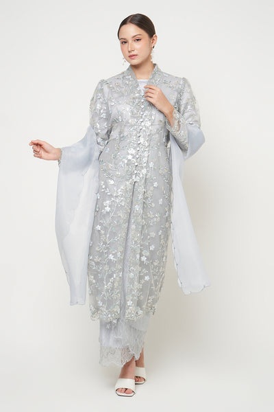 Kanaya Long Kebaya Set in Light Grey
