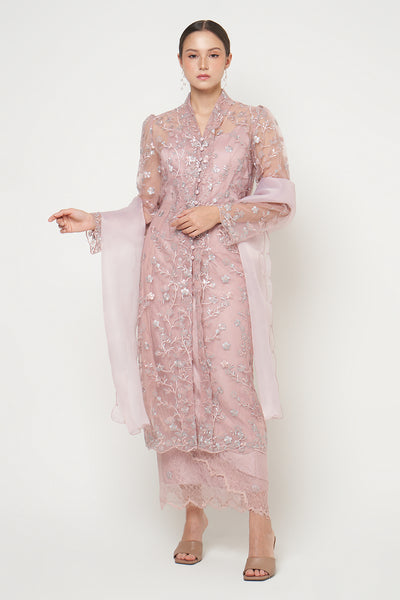 Kanaya Long Kebaya Set in Light Rose