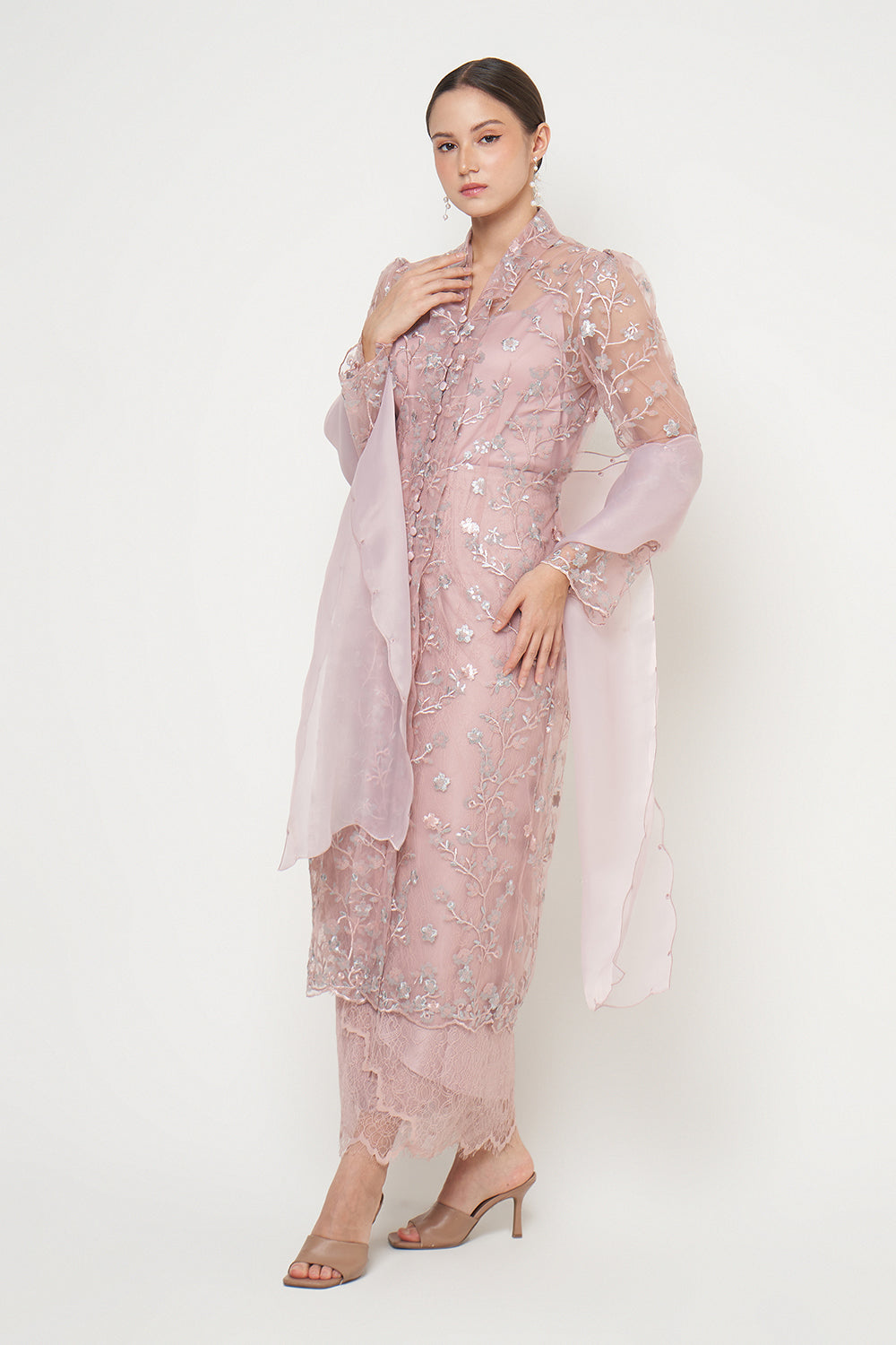 Kanaya Long Kebaya Set in Light Rose