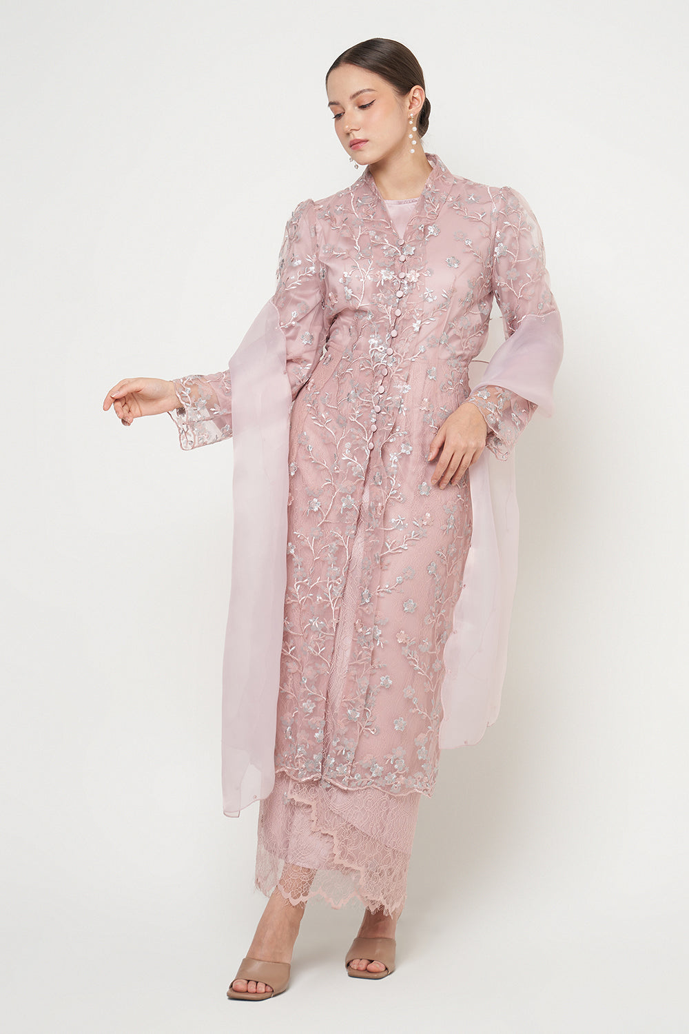 Kanaya Long Kebaya Set in Light Rose