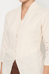 Mantra Set in Broken White