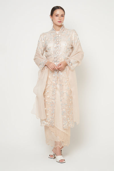 Kanaya Long Kebaya Set in Cream