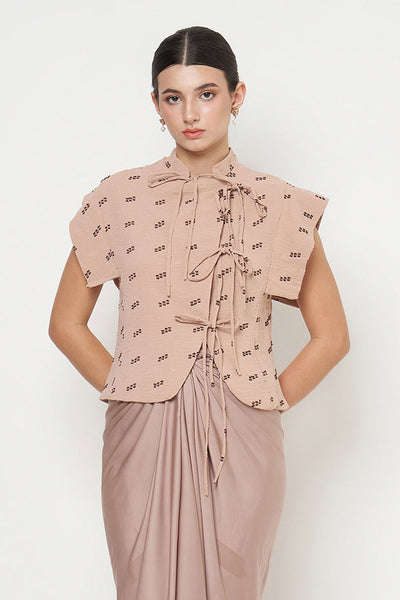 Zora Top in Ligth Brown