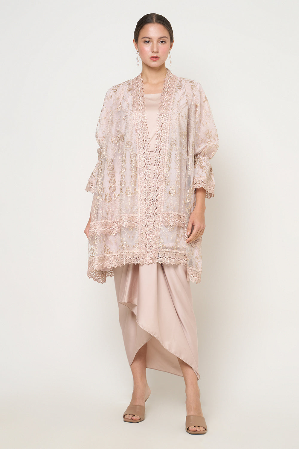 Ayna Outer Top in White Peony