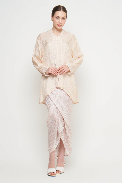 Ishita Set in Creme