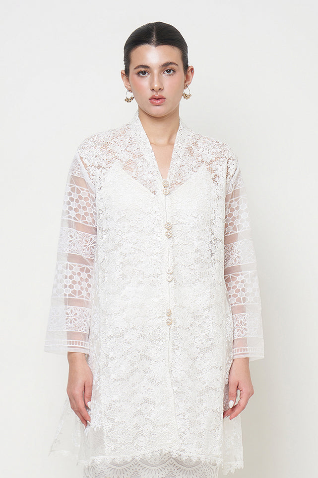 Svana Top in White Ivory